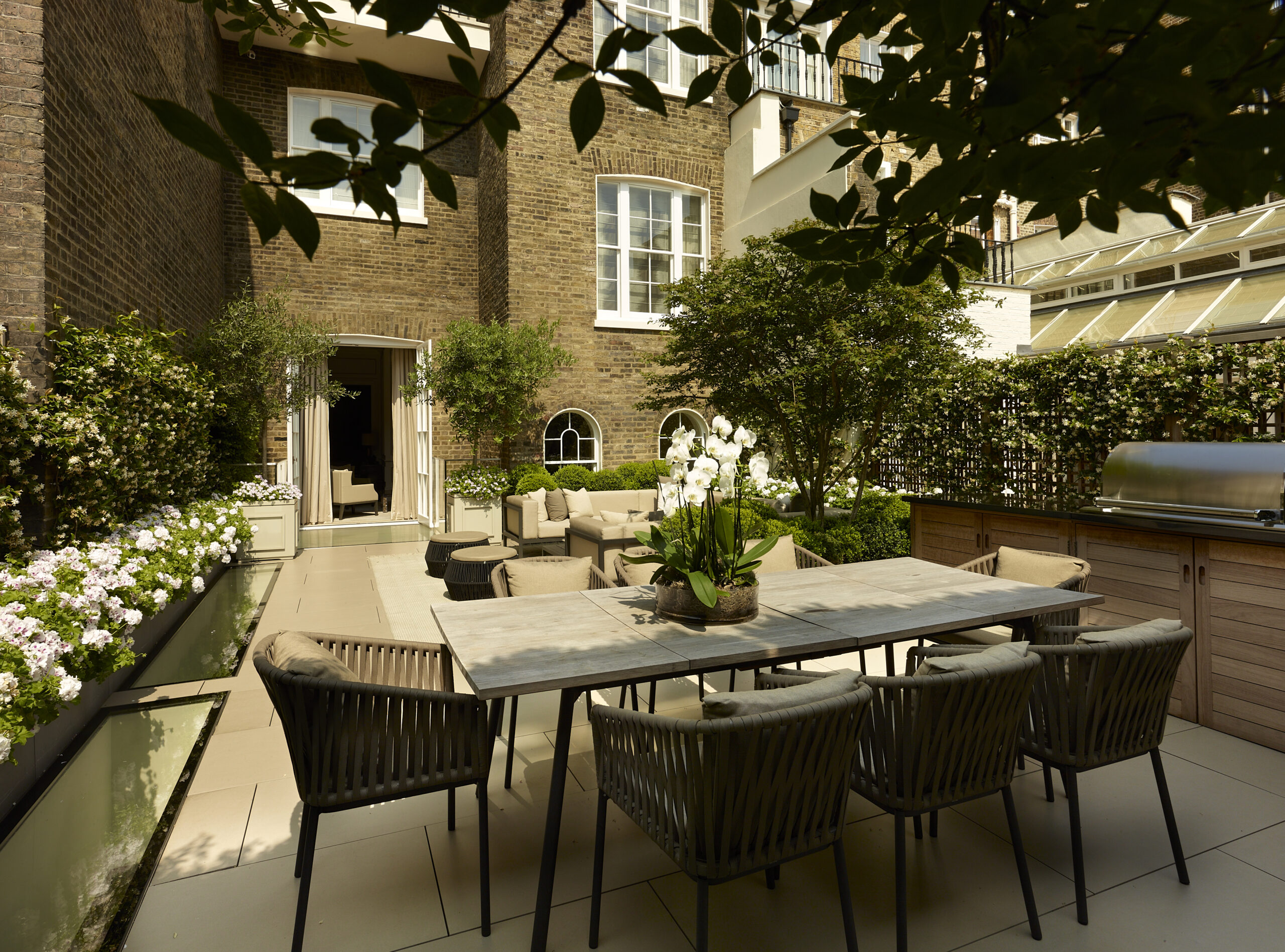 A Chelsea roof top garden terrace