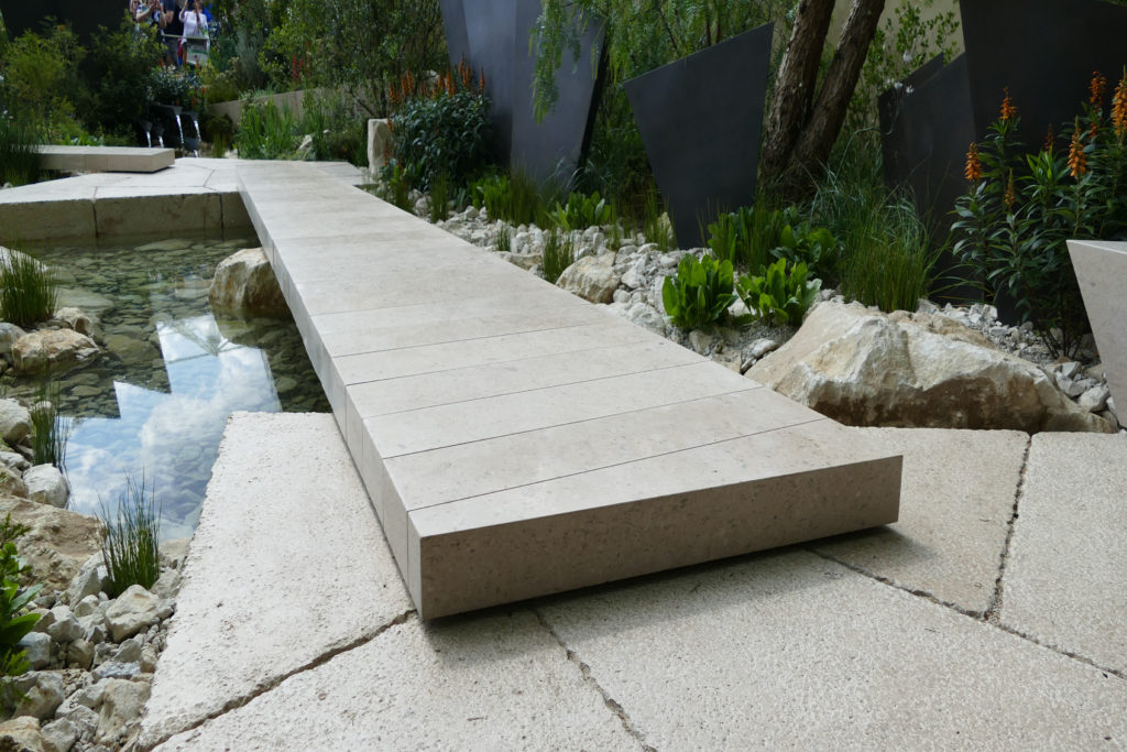 Confident Design from Andy Sturgeon at this year's Chelsea Flower Show
