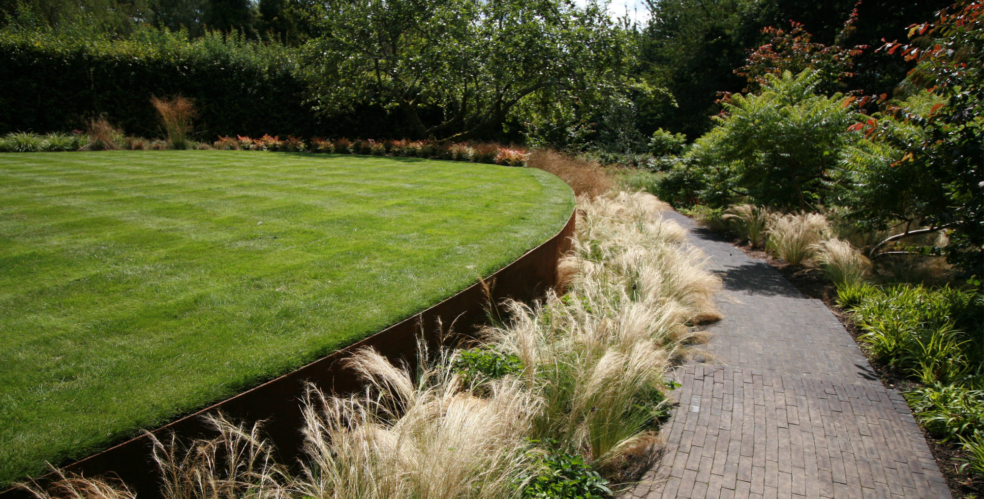 pathway floating lawn